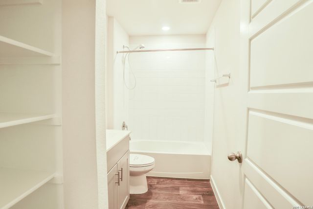 121 NETHERLAND ST, San Marcos, TX 78666