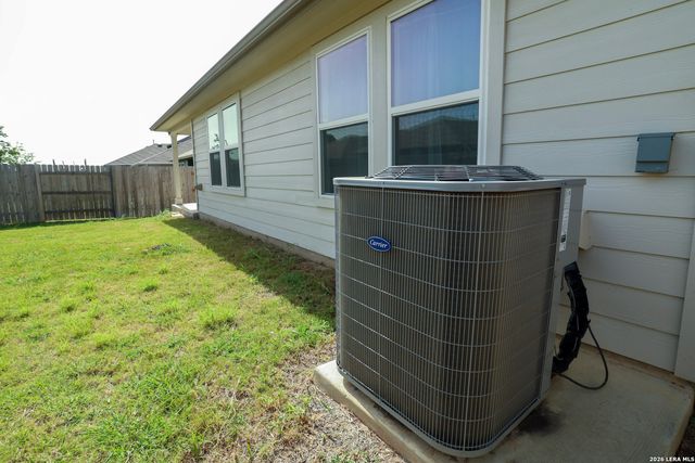 121 NETHERLAND ST, San Marcos, TX 78666