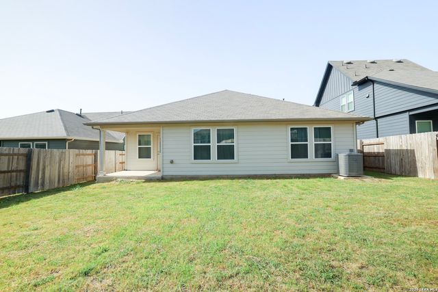 121 NETHERLAND ST, San Marcos, TX 78666