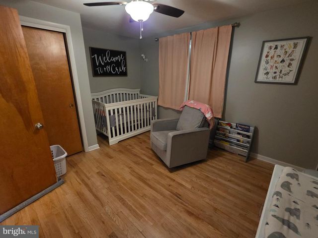 19 W SHORE DR, Camp Hill, PA 17011