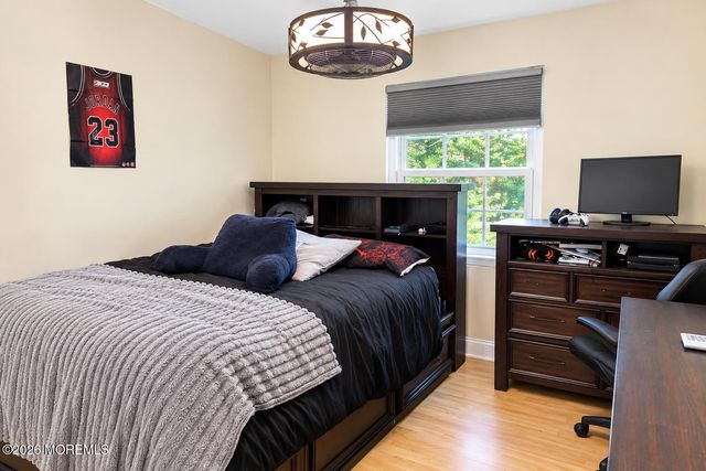128 Dumbarton Hill Court, Aberdeen, NJ 07747