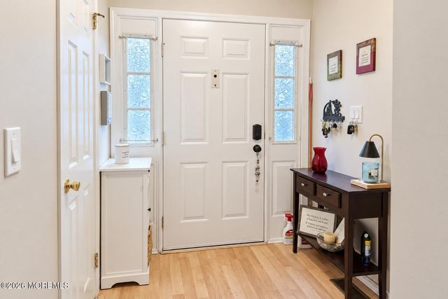 128 Dumbarton Hill Court, Aberdeen, NJ 07747