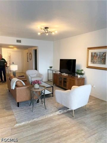 1920 Virginia AVE 1402, Fort Myers, FL 33901