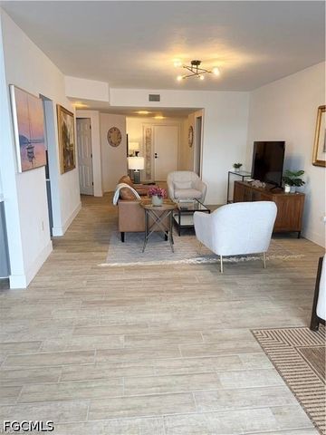 1920 Virginia AVE 1402, Fort Myers, FL 33901