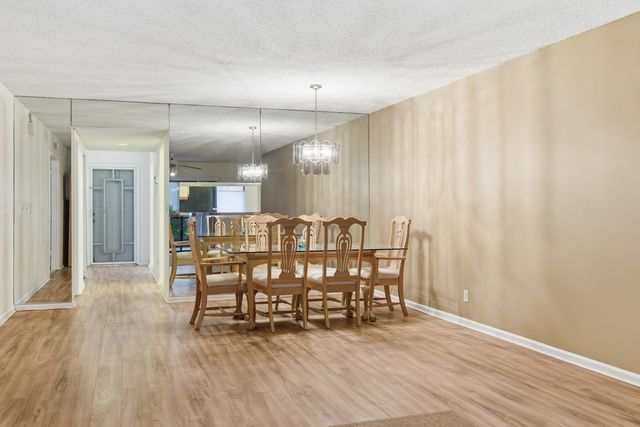 10118 Mangrove Drive 105, Boynton Beach, FL 33437