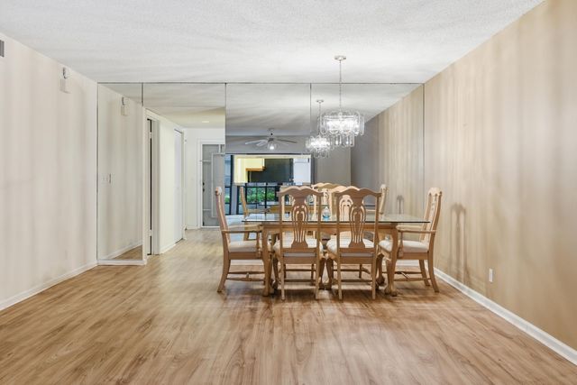 10118 Mangrove Drive 105, Boynton Beach, FL 33437