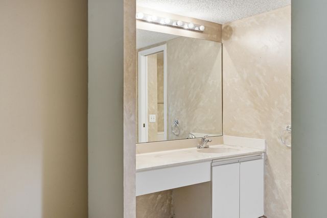 10118 Mangrove Drive 105, Boynton Beach, FL 33437