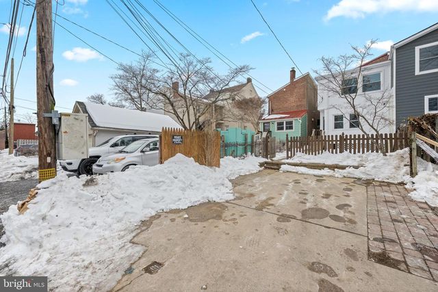 222 W BARNARD ST, West Chester, PA 19382