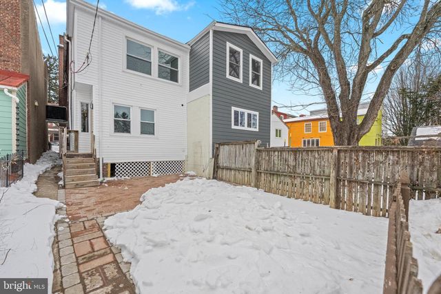 222 W BARNARD ST, West Chester, PA 19382