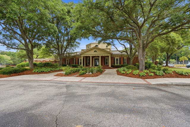 2779 Waterpointe Circle, Mount Pleasant, SC 29466