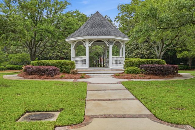 2779 Waterpointe Circle, Mount Pleasant, SC 29466