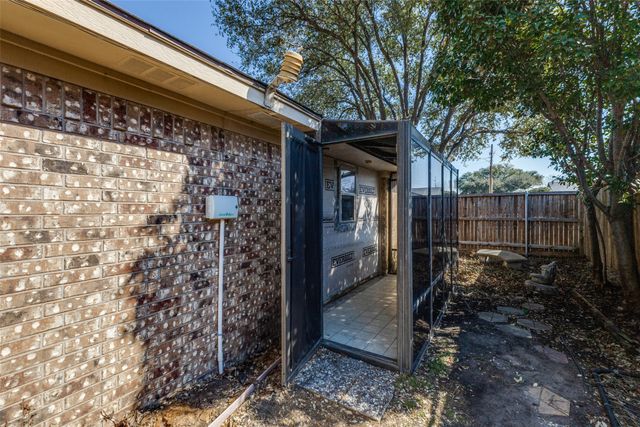 809 Broadmoor Drive, Mesquite, TX 75149