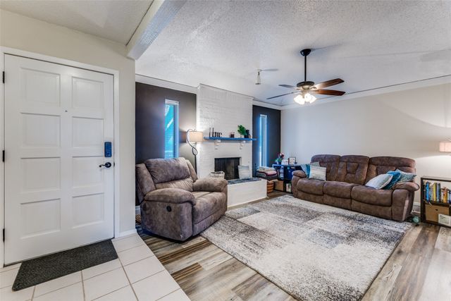 809 Broadmoor Drive, Mesquite, TX 75149