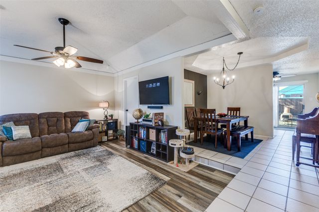 809 Broadmoor Drive, Mesquite, TX 75149