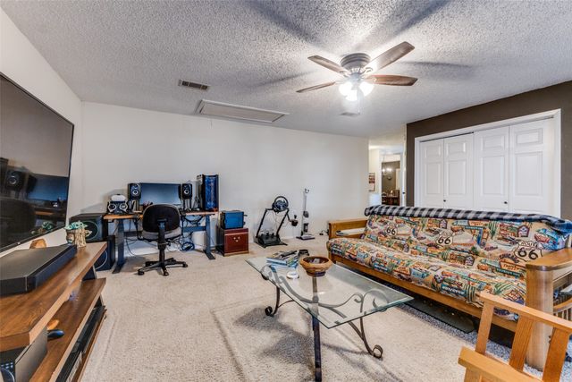 809 Broadmoor Drive, Mesquite, TX 75149