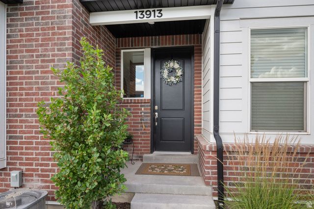 13913 S LITTLE RIDGE LN, Herriman, UT 84096