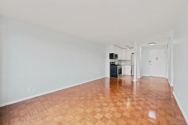 185 Hall Street 1010, Brooklyn, NY 11205