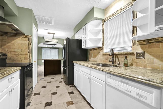 8030 Dodiewood Lane, Houston, TX 77086