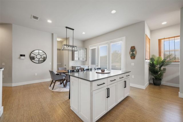 2804 S 5th ST A, Austin, TX 78704