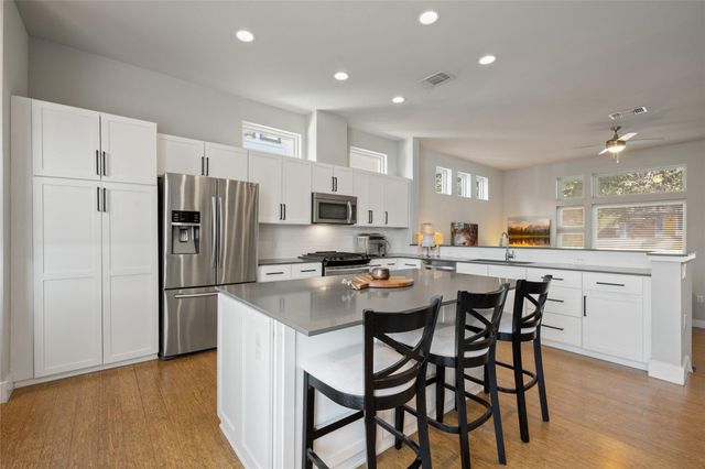2804 S 5th ST A, Austin, TX 78704