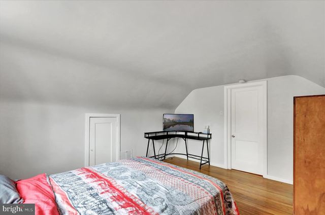 1815 HOLLY RD, Reading, PA 19602