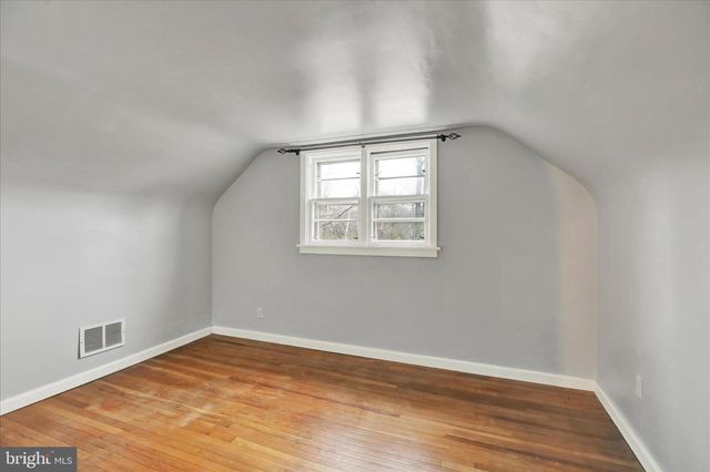 1815 HOLLY RD, Reading, PA 19602
