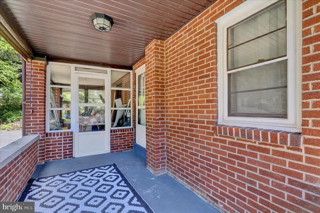 1815 HOLLY RD, Reading, PA 19602