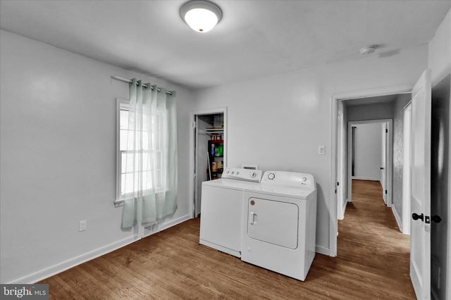 1815 HOLLY RD, Reading, PA 19602