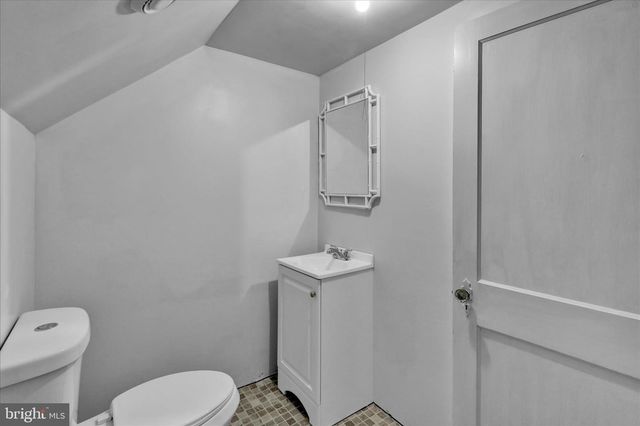 1815 HOLLY RD, Reading, PA 19602
