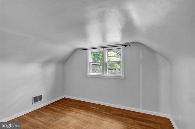 1815 HOLLY RD, Reading, PA 19602