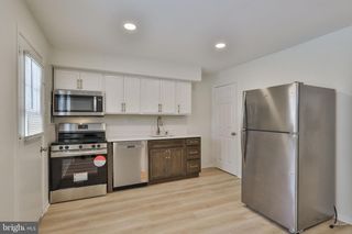 305 S WARMINSTER RD #UNIT D3, Hatboro, PA 19040