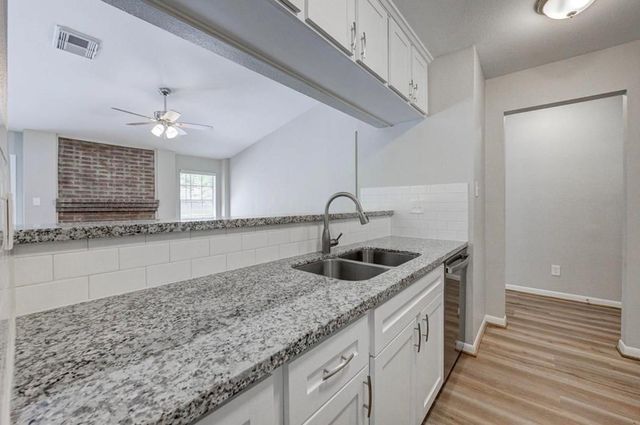 34 N Circlewood Glen, The Woodlands, TX 77381