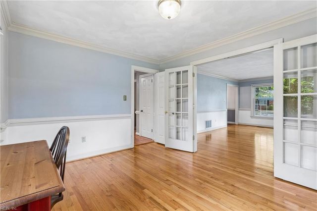709 Oxbow DR, Virginia Beach, VA 23464