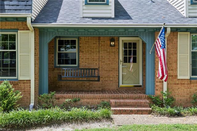 709 Oxbow DR, Virginia Beach, VA 23464