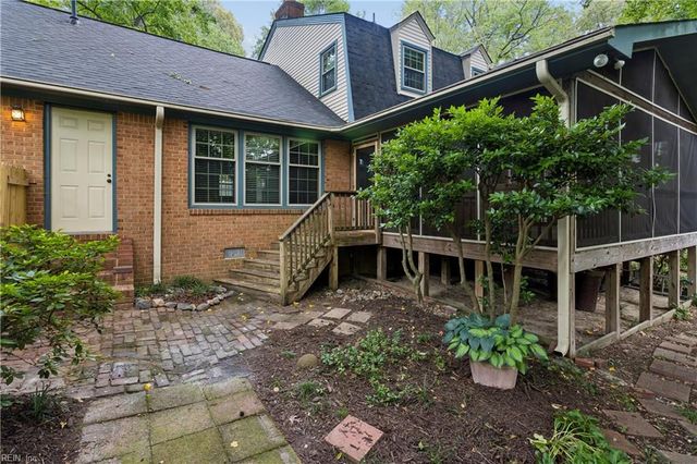 709 Oxbow DR, Virginia Beach, VA 23464
