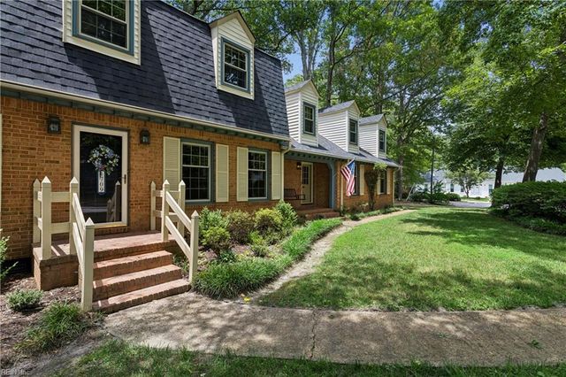 709 Oxbow DR, Virginia Beach, VA 23464