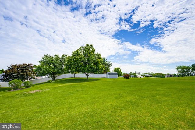 65 BROOKFIELD DR, Elizabethtown, PA 17022