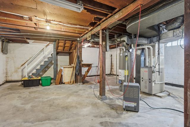 2508 Western Avenue, Davenport, IA 52803