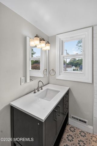 105 Roosevelt Drive, Brick, NJ 08724