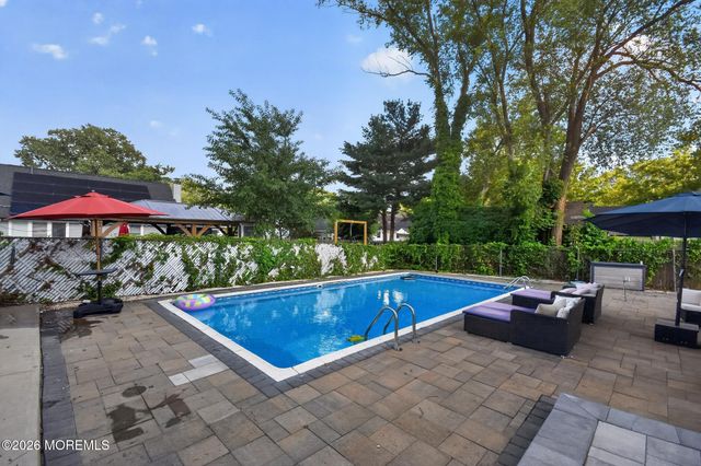 105 Roosevelt Drive, Brick, NJ 08724