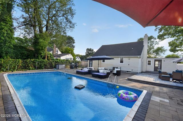 105 Roosevelt Drive, Brick, NJ 08724