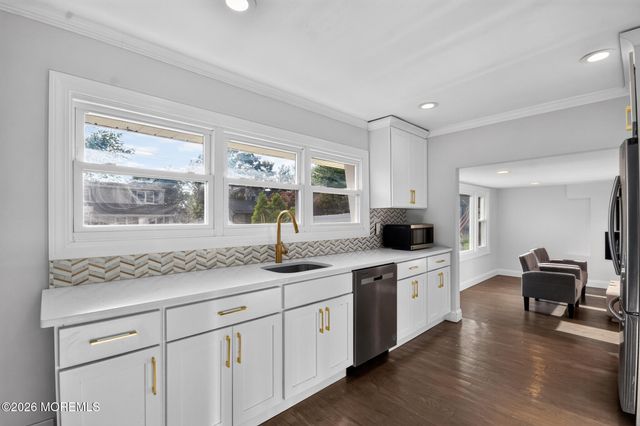 105 Roosevelt Drive, Brick, NJ 08724