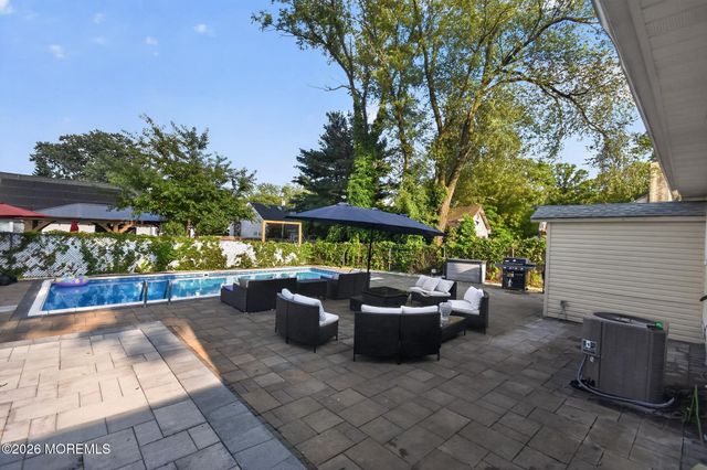 105 Roosevelt Drive, Brick, NJ 08724
