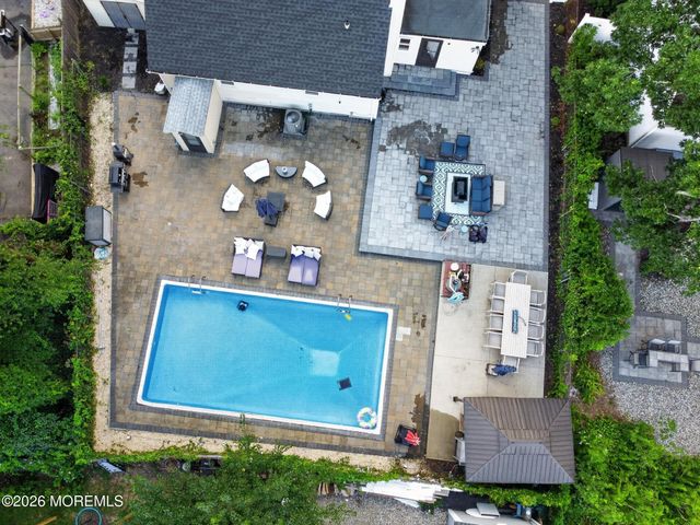 105 Roosevelt Drive, Brick, NJ 08724