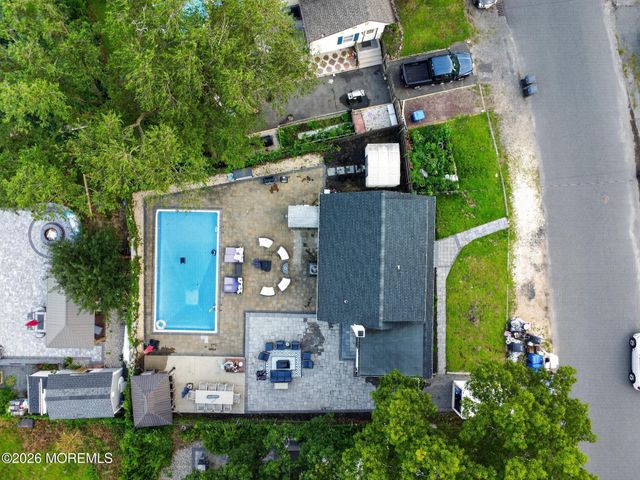 105 Roosevelt Drive, Brick, NJ 08724