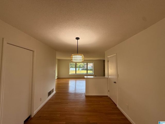 10 SW GREEN SPRINGS AVENUE, Birmingham, AL 35211