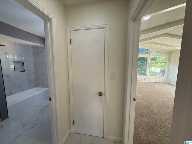 10 SW GREEN SPRINGS AVENUE, Birmingham, AL 35211