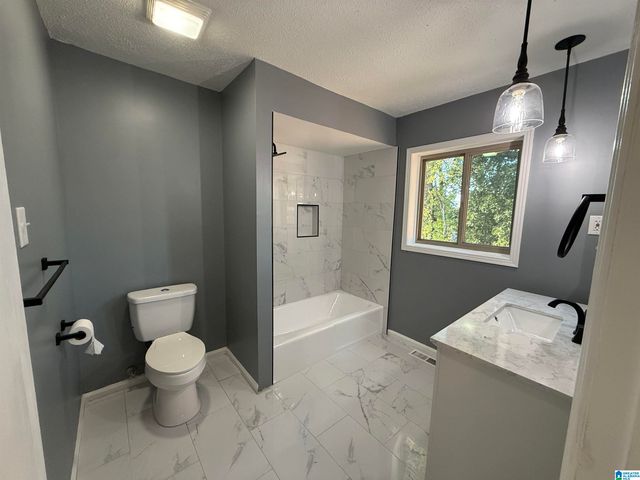 10 SW GREEN SPRINGS AVENUE, Birmingham, AL 35211