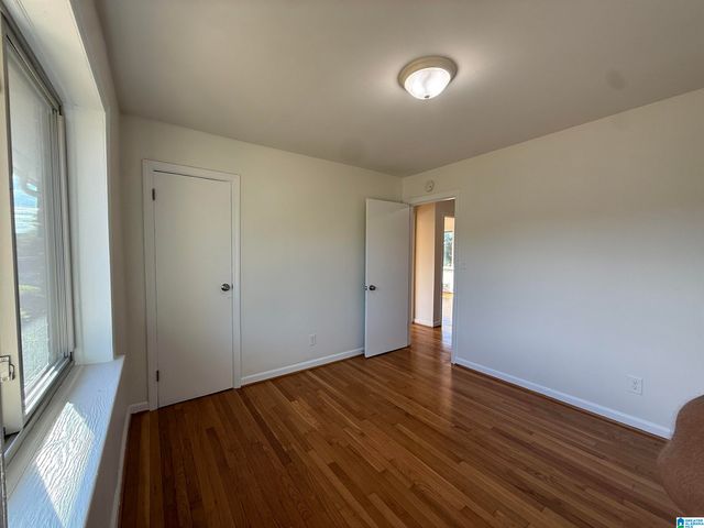 10 SW GREEN SPRINGS AVENUE, Birmingham, AL 35211