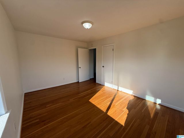 10 SW GREEN SPRINGS AVENUE, Birmingham, AL 35211